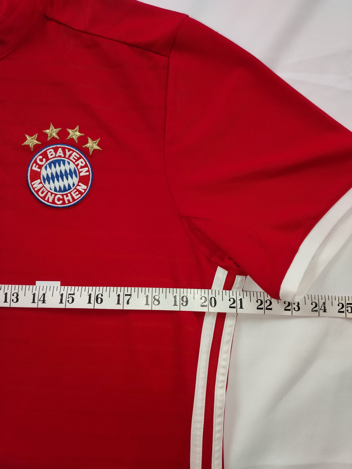 Bayern Munich 2016-17 Home Shirt (L)