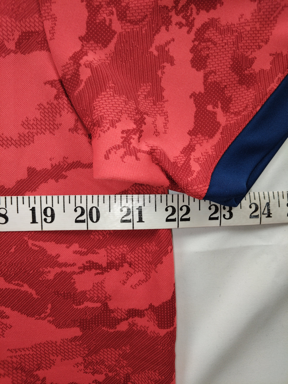 Lyon 2021-22 Away Shirt (L)